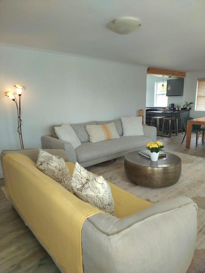 House On The Hill Apartment *